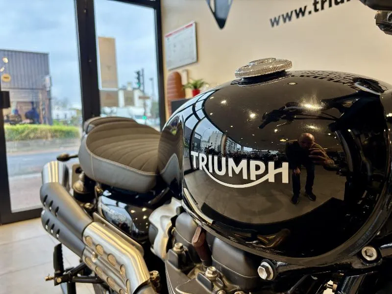 SCRAMBLER 900