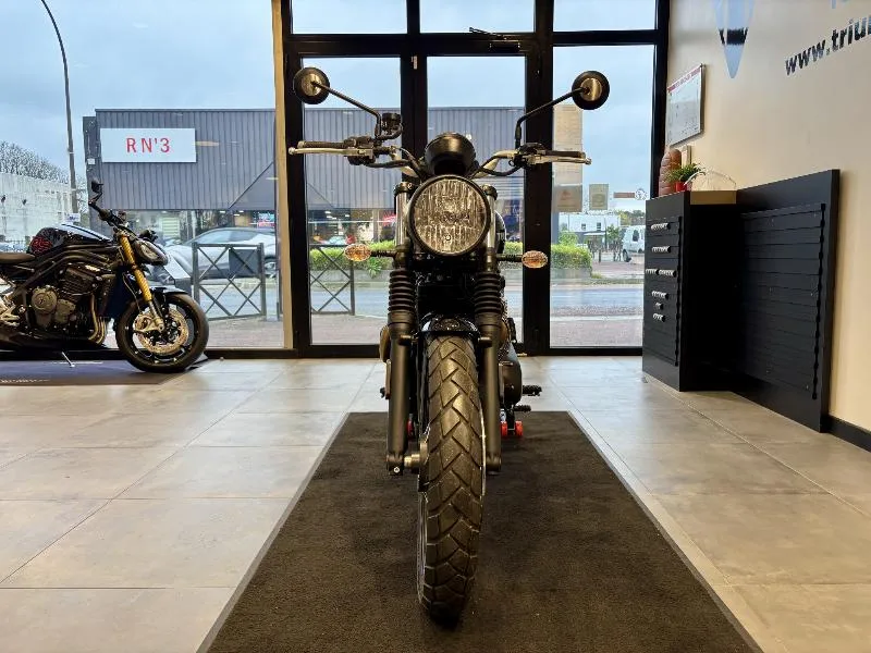 SCRAMBLER 900