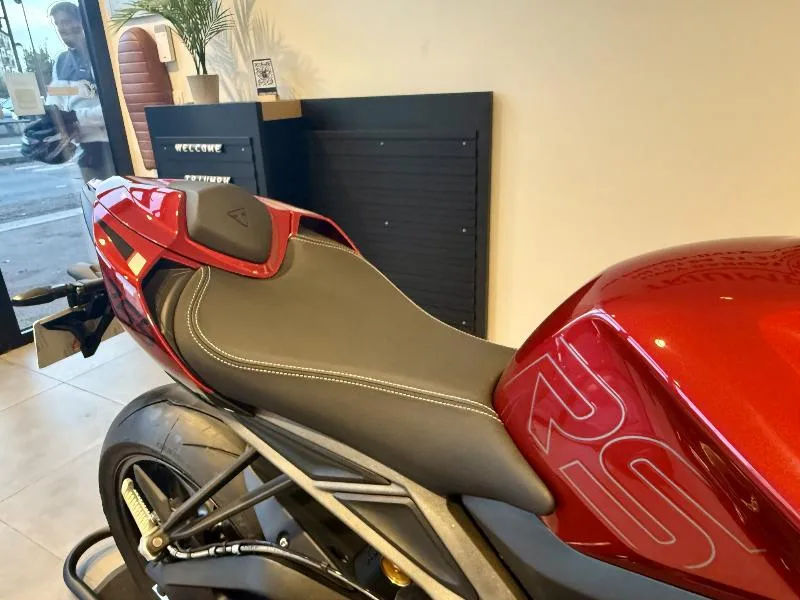 STREET TRIPLE 765 RS