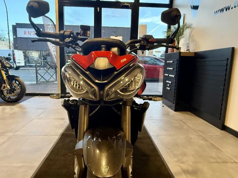 STREET TRIPLE 765 RS