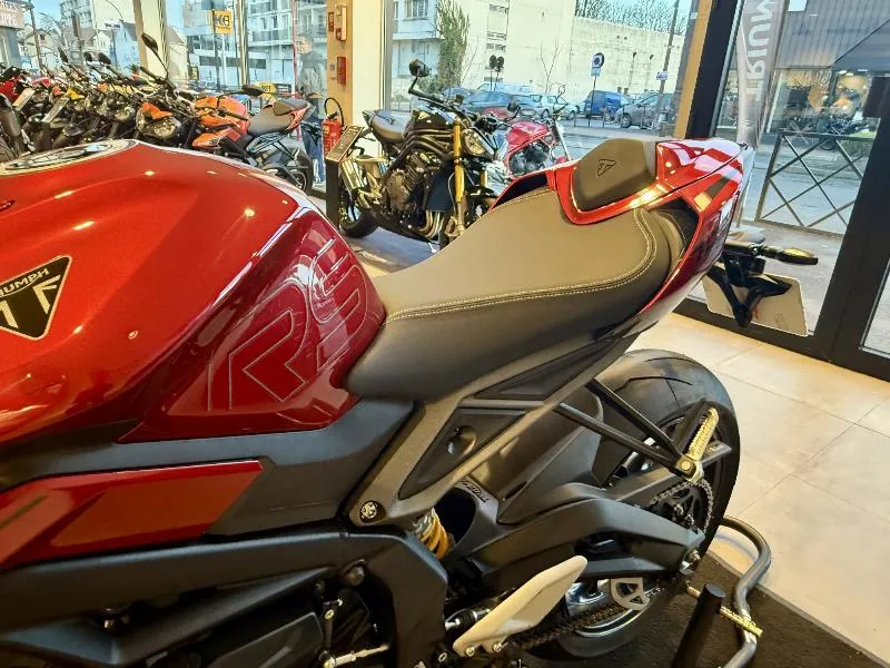 STREET TRIPLE 765 RS