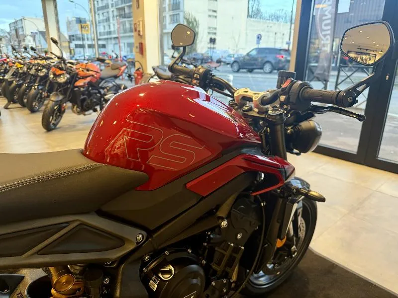 STREET TRIPLE 765 RS