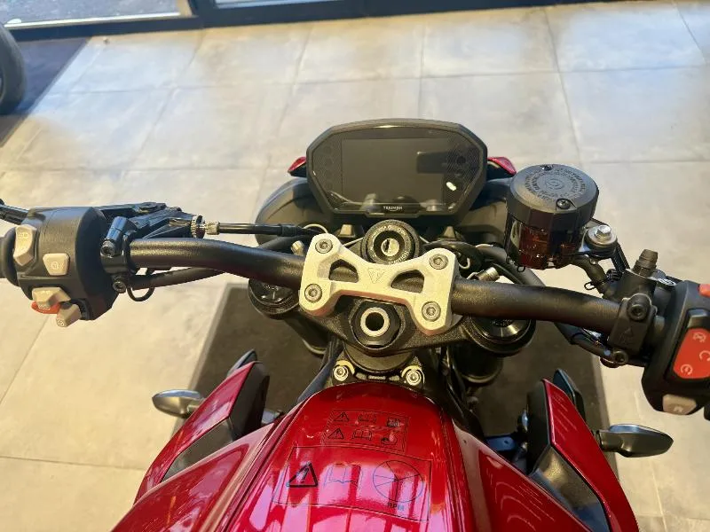STREET TRIPLE 765 RS