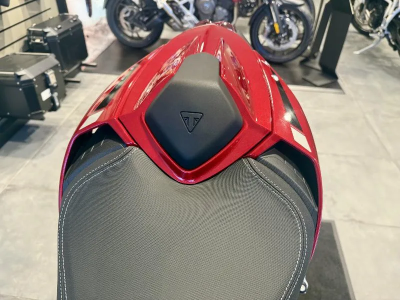 STREET TRIPLE 765 RS