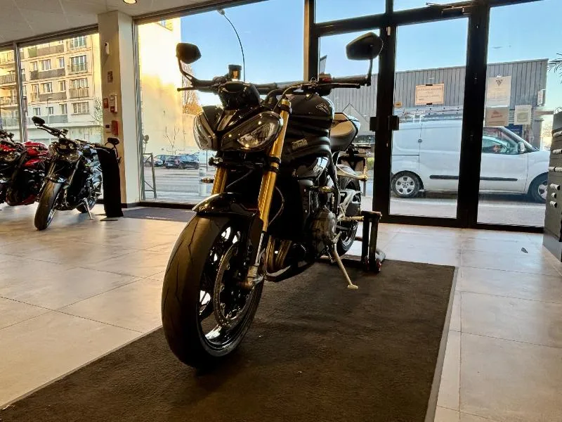 SPEED TRIPLE 1200 RS