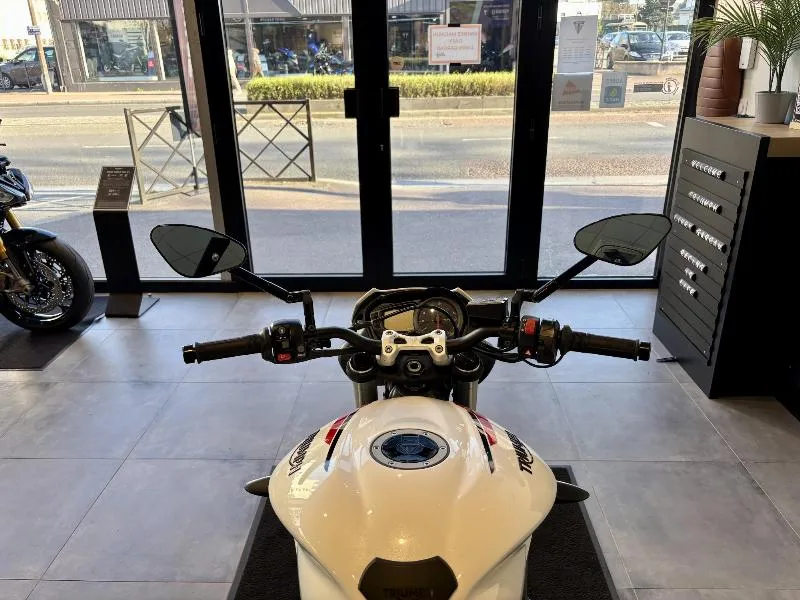 STREET TRIPLE 660 S