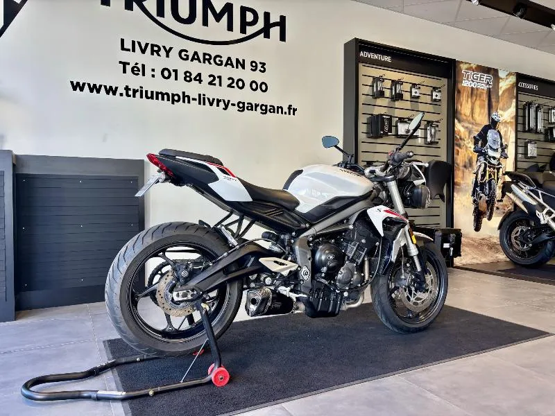 STREET TRIPLE 660 S