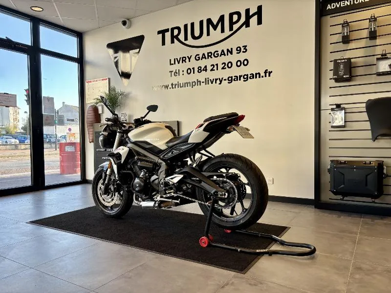 STREET TRIPLE 660 S
