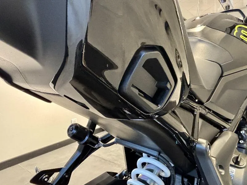 TIGER 800