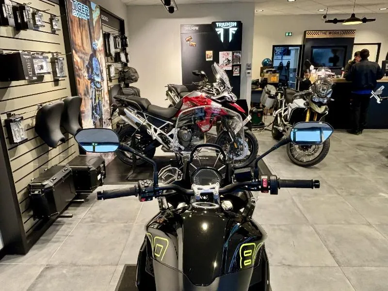 TIGER 800