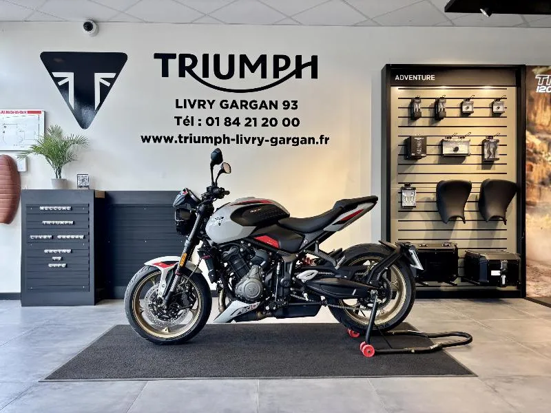 TRIDENT 800 2026