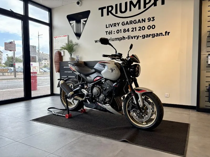 TRIDENT 800