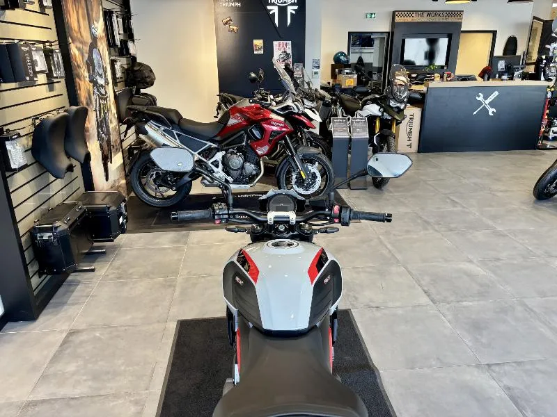 TRIDENT 800