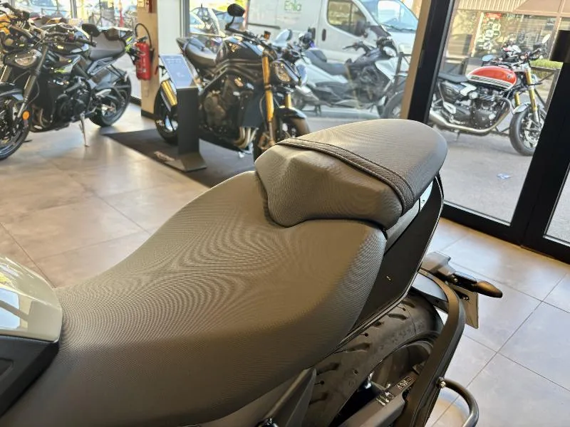 TRIDENT 660
