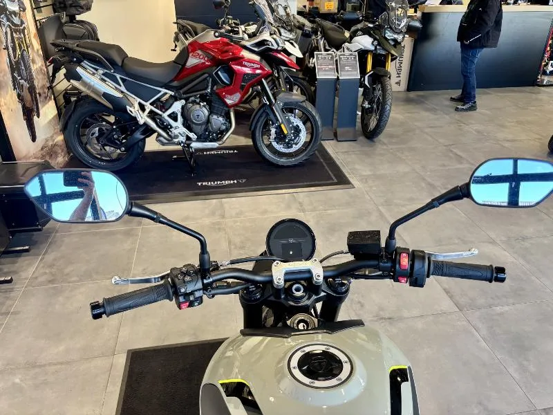 TRIDENT 660