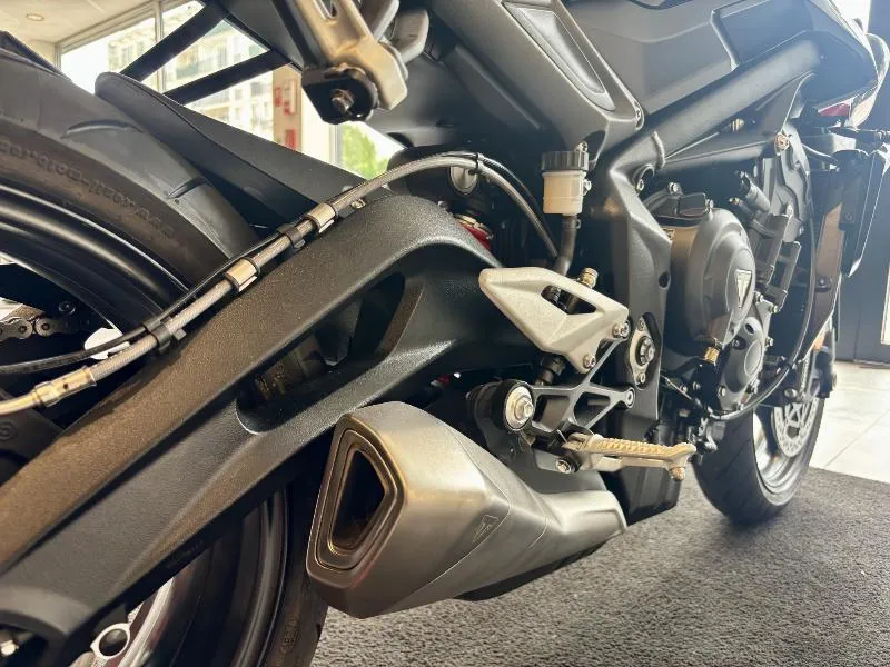 STREET TRIPLE 765 R A2