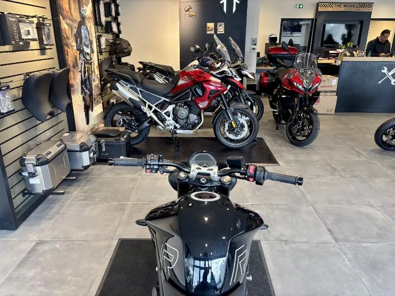 STREET TRIPLE 765 R A2