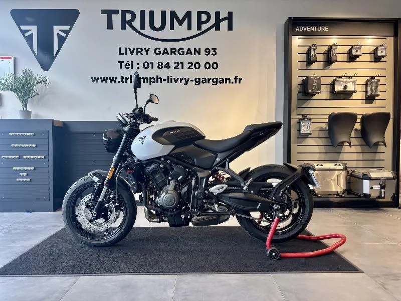TRIDENT 660