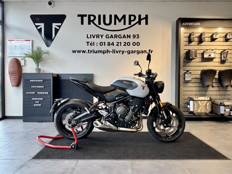TRIDENT 660