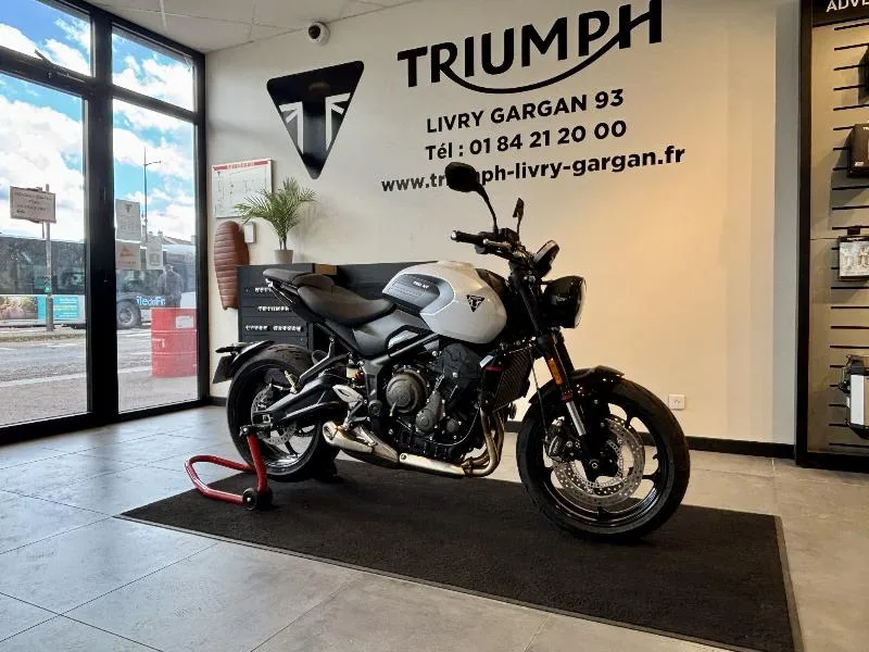 TRIDENT 660