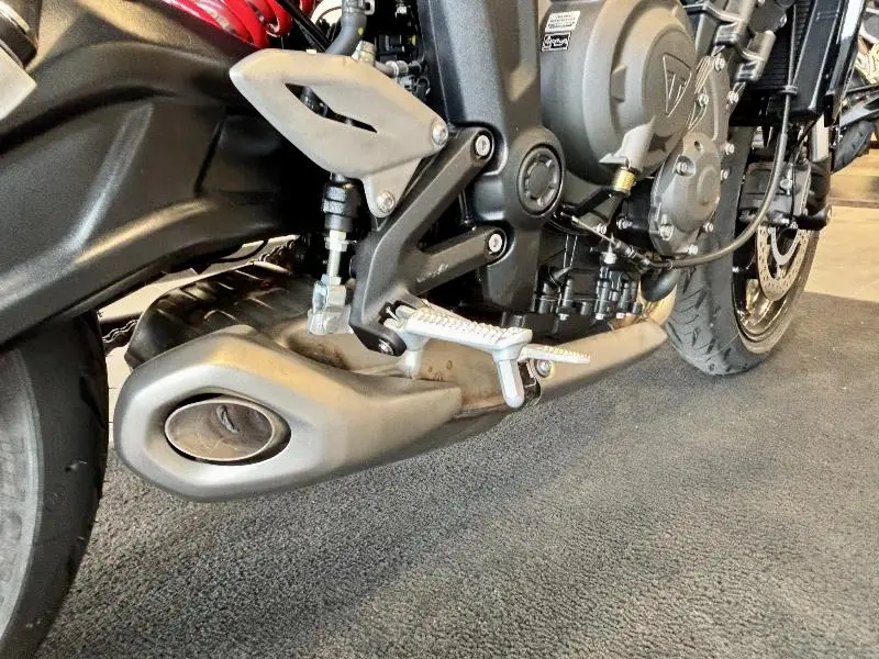 TRIDENT 660