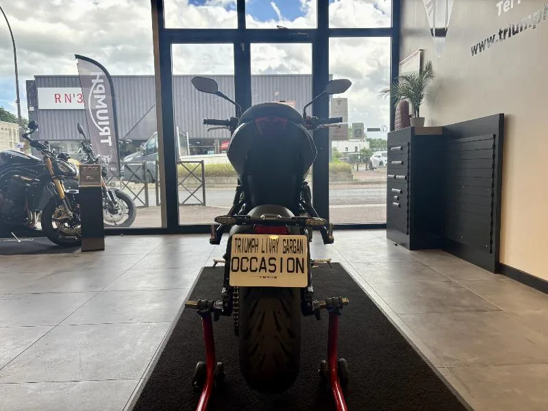 TRIDENT 660