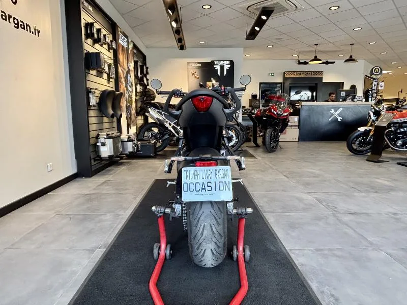 TRIDENT 660