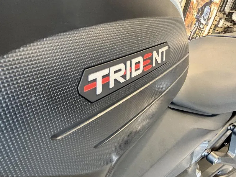 TRIDENT 660