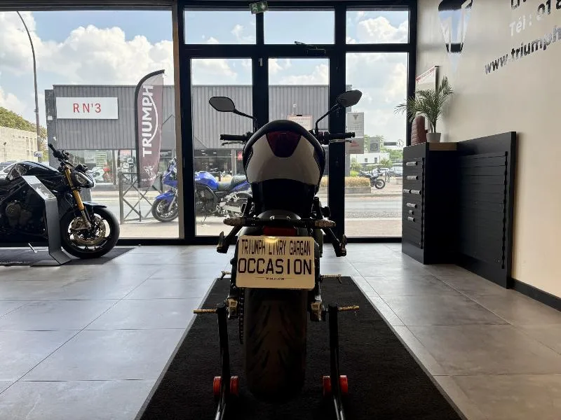 TRIDENT 660