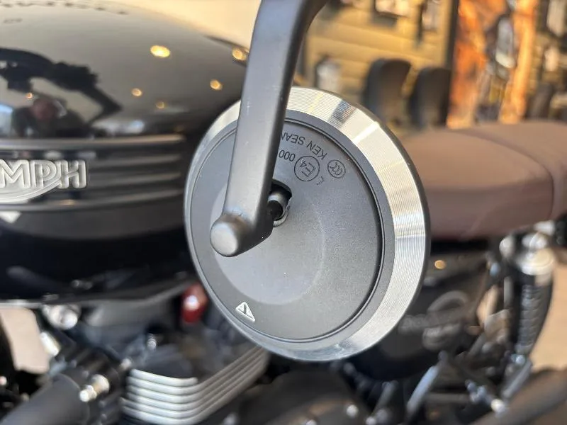 Bonneville T120 Black