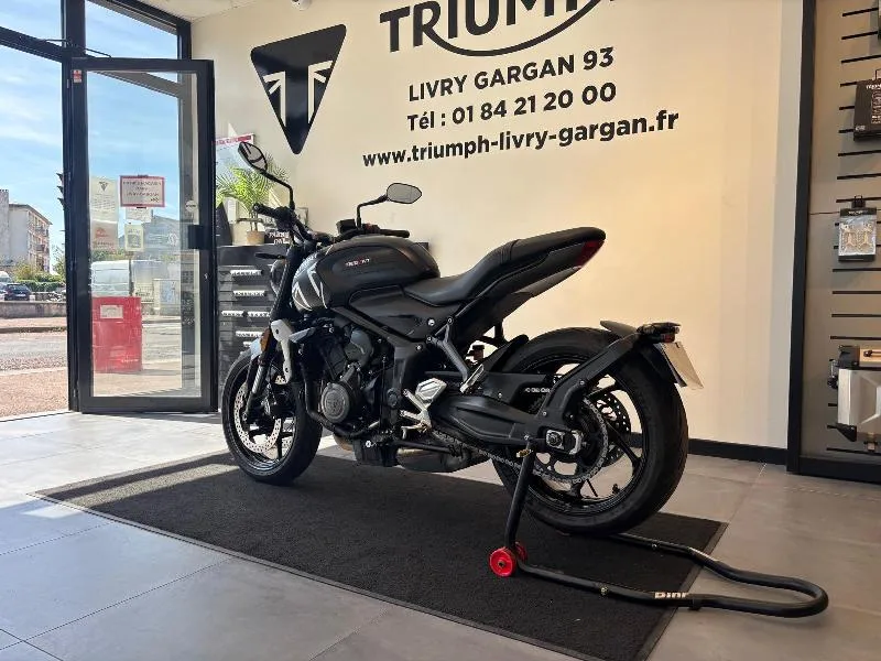 TRIDENT 660