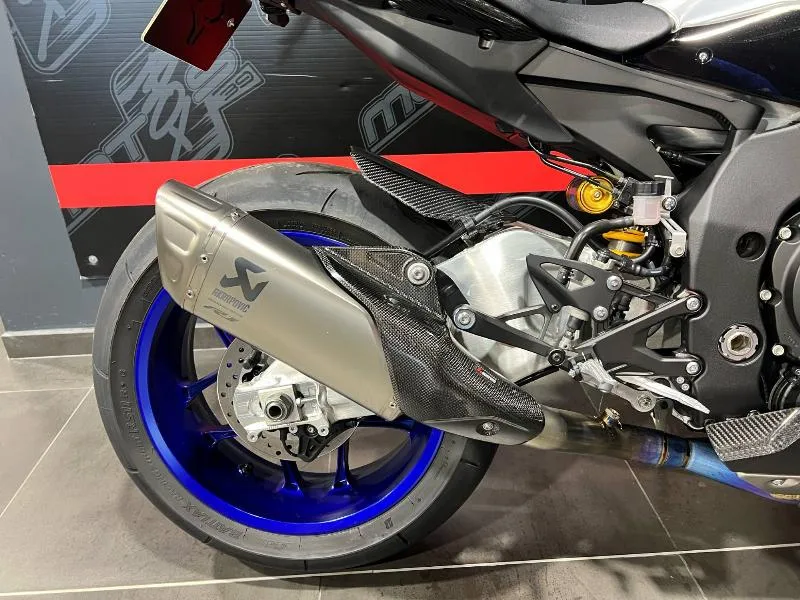 R1M
