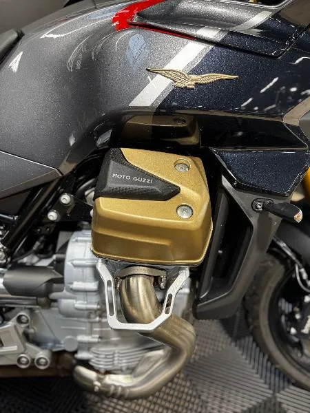 V100  MANDELLO