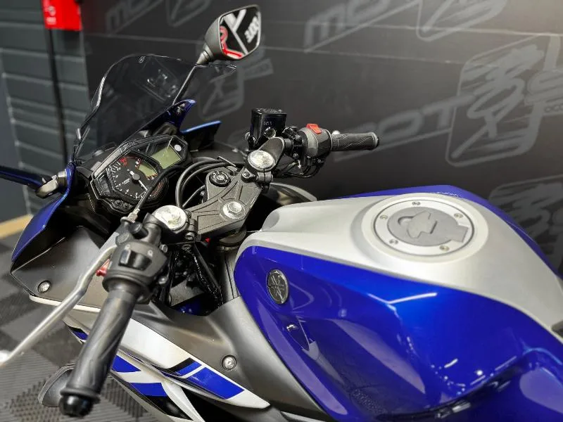 YZFR3