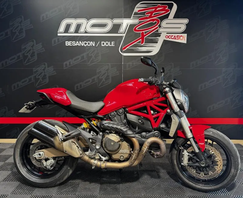 MONSTER 821 2016