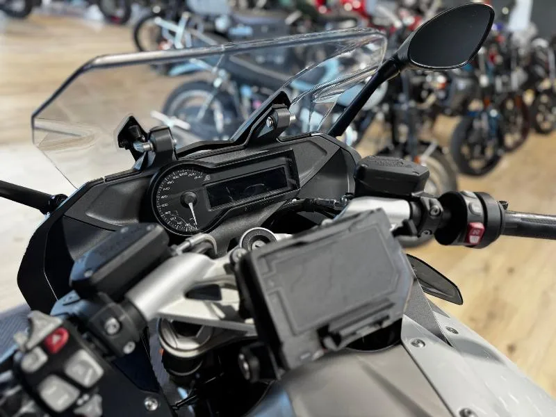 R 1200 RS