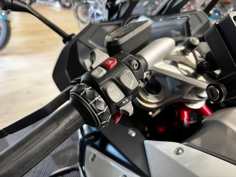 R 1200 RS