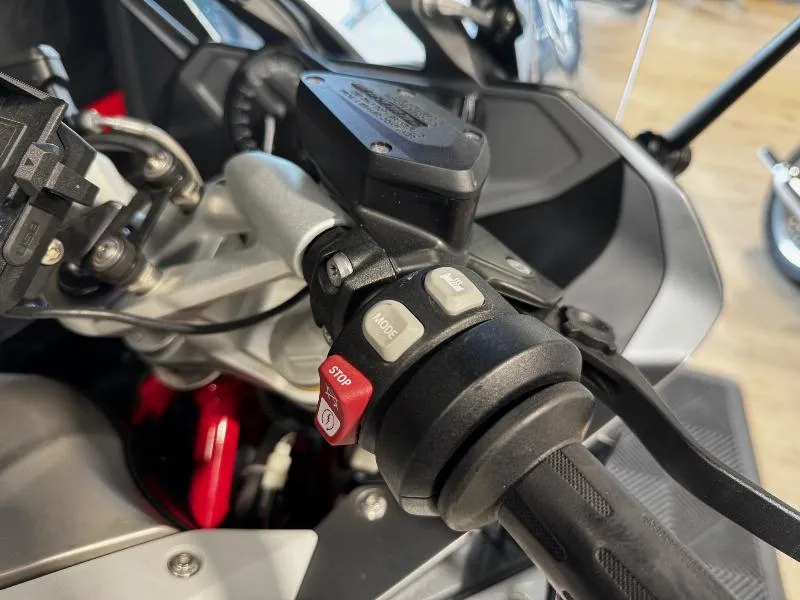R 1200 RS