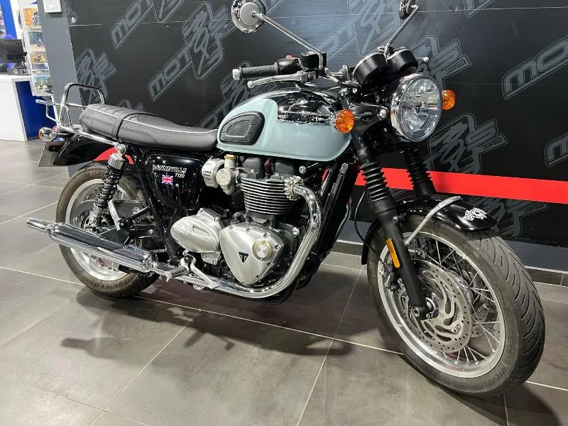 BONNEVILLE T120
