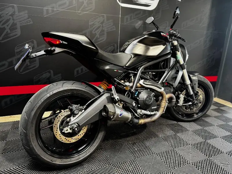MONSTER 797