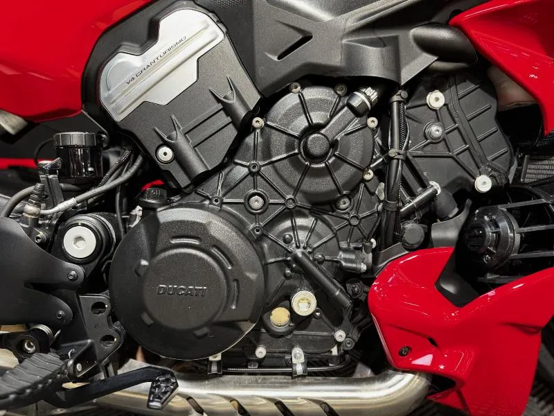 DIAVEL V4