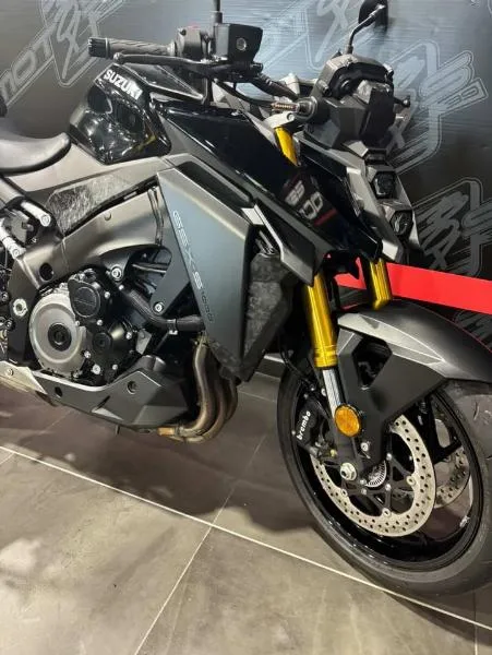 GSXS 1000