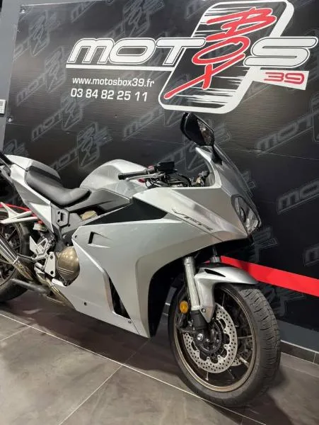 VFR 800 F