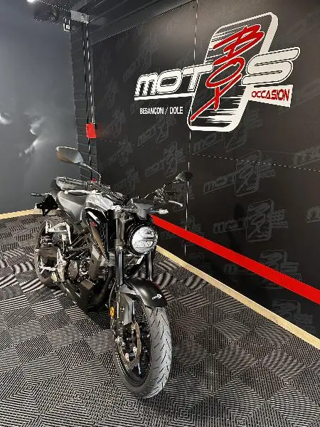 CB125R