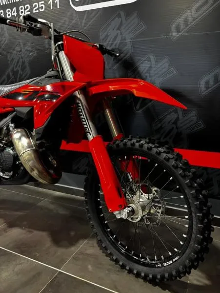 125 SX