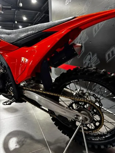 125 SX
