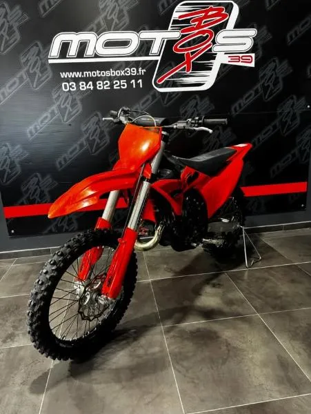 125 SX