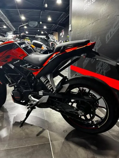 125 DUKE