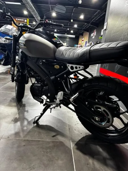 XSR 125