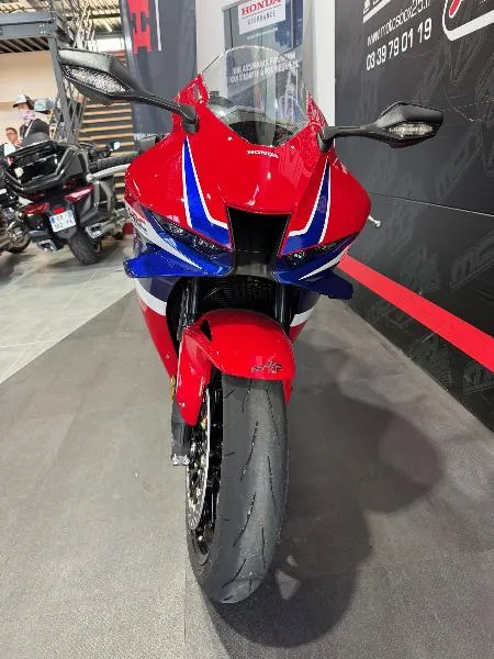 CBR 1000 RRR